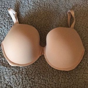 Victoria’s Secret uplift demi bra. 34DDD.